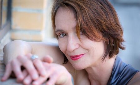 Portraitfoto der Pianistin Stephanie Knauer