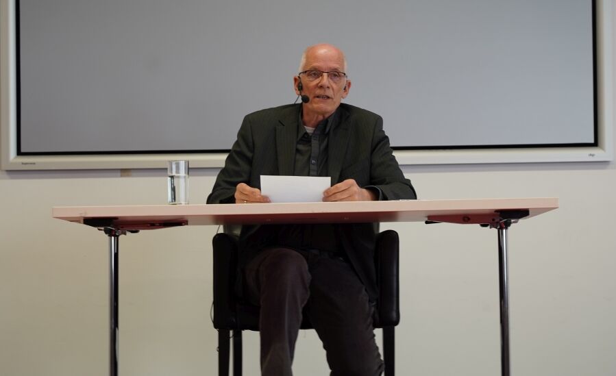 Rudolf Guckelsberger liest im Hospitalhof Stuttgart