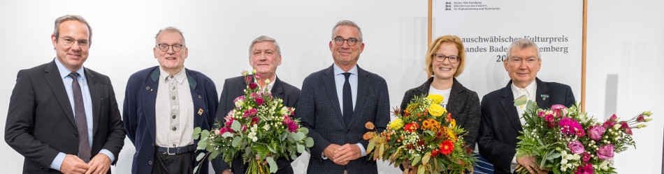 Raimund Haser MdL, Hans Vastag, Prof. Dr. Anton Sterbling, Innenminister Thomas Strobl, Denise Schillinger und Johann Schuth